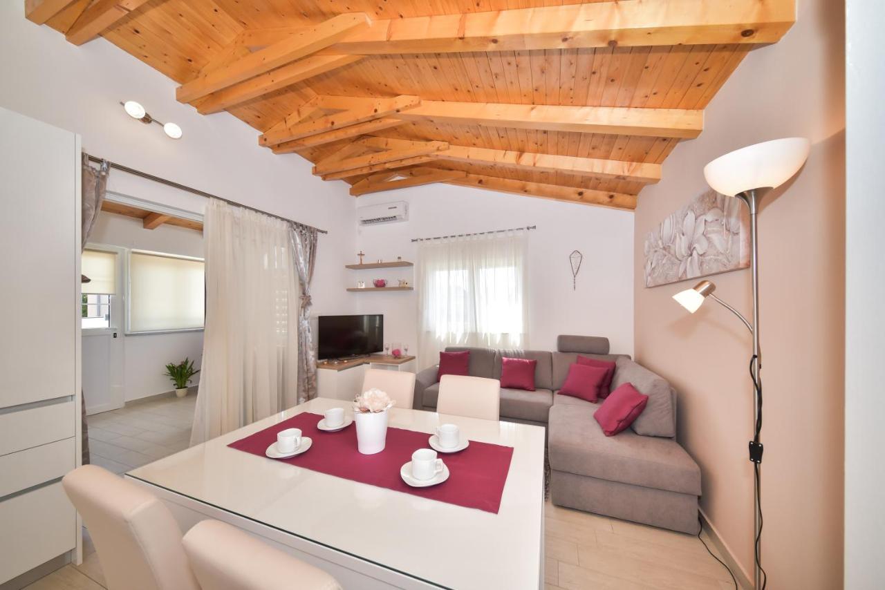 Apartment Irena Posedarje Kültér fotó