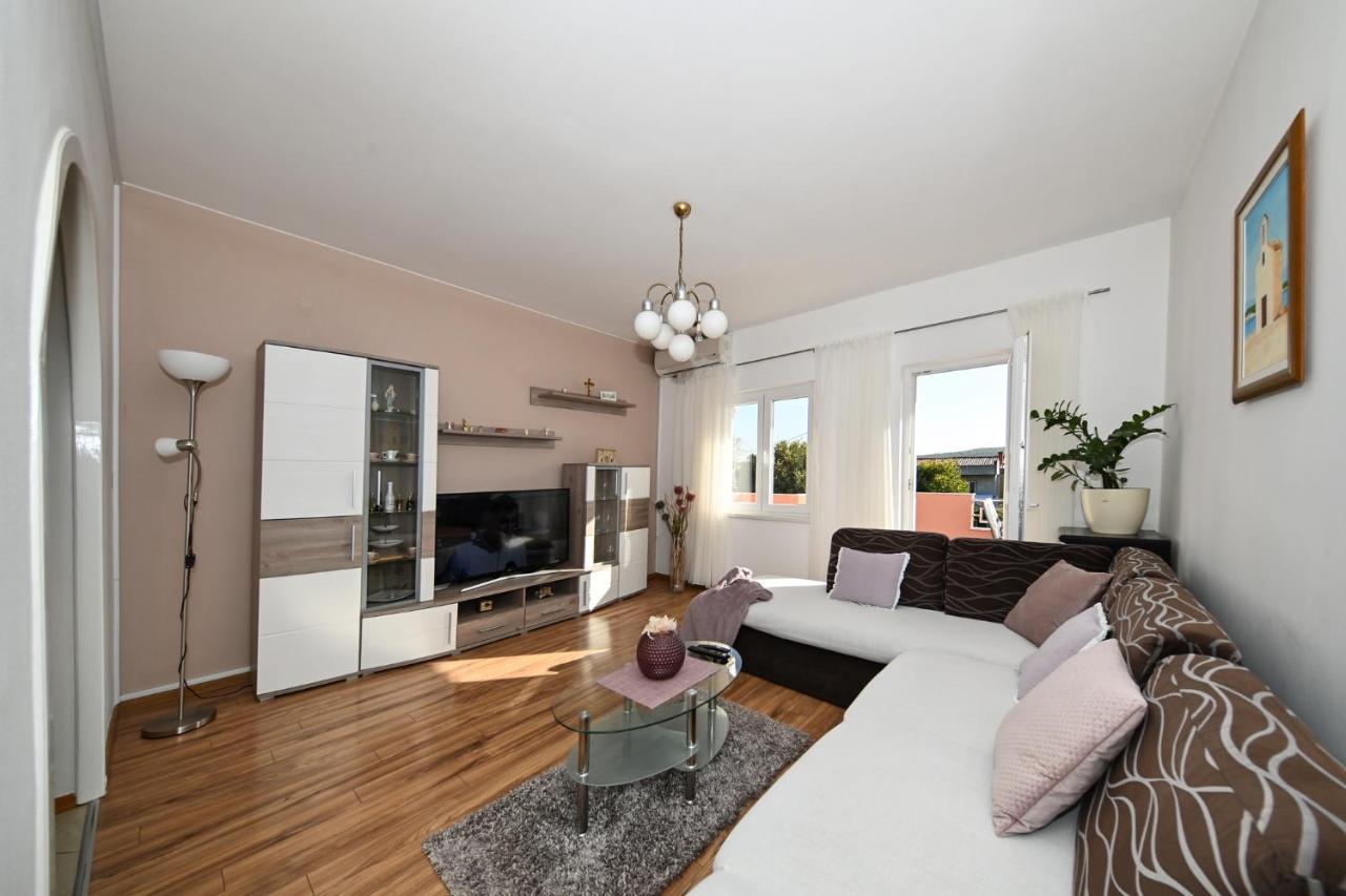 Apartment Irena Posedarje Kültér fotó