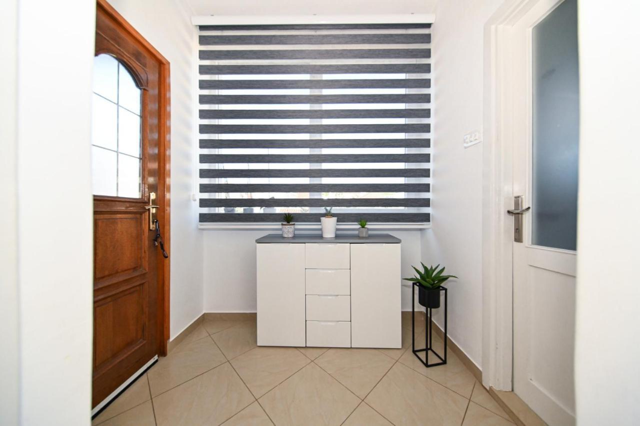 Apartment Irena Posedarje Kültér fotó